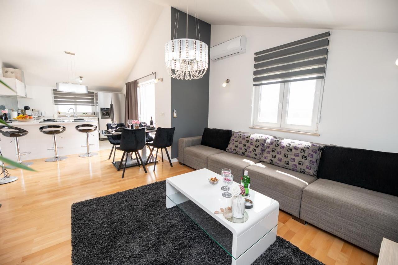 Apartment Malu Sunset Zadar Exterior photo